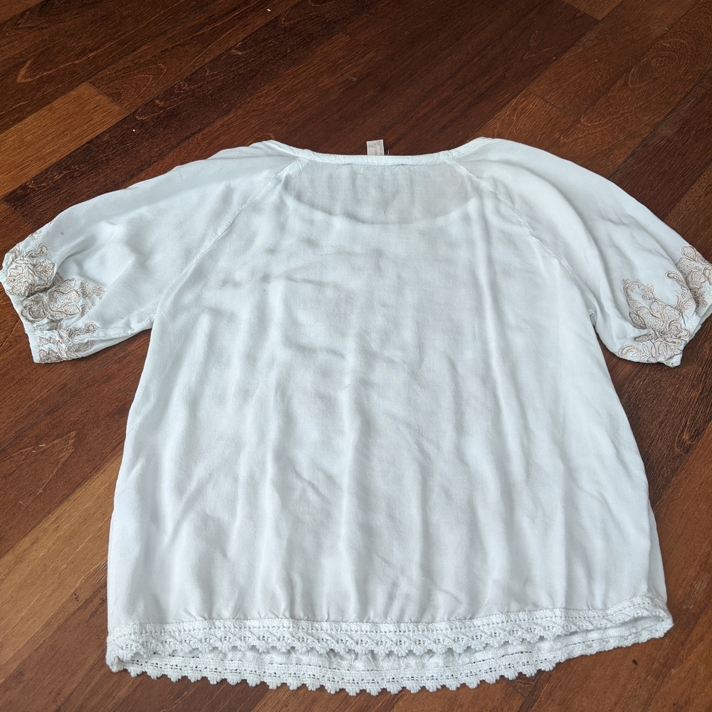 Embroidered Top - Picture 6 of 6